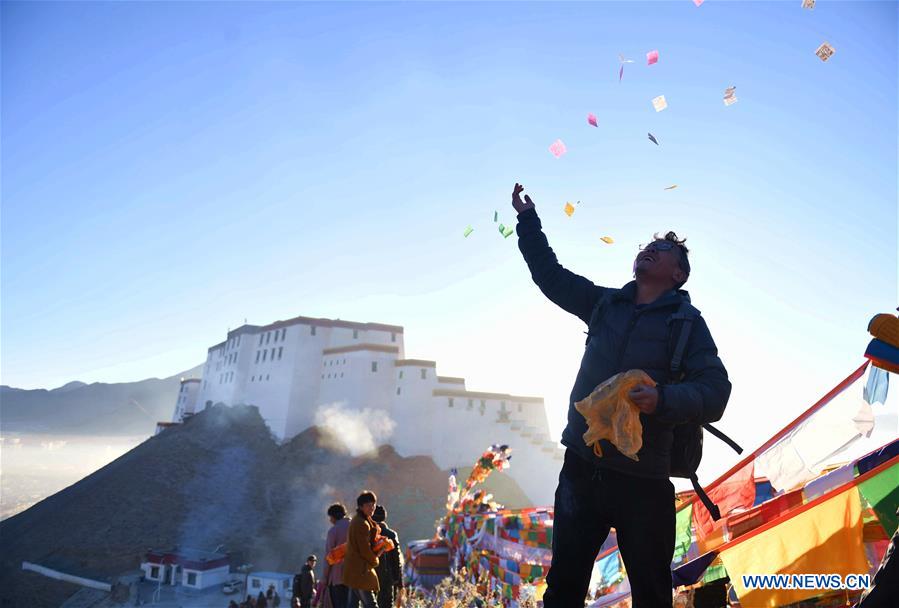 CHINA-XIGAZE-NEW YEAR-PRAYER FLAG (CN)