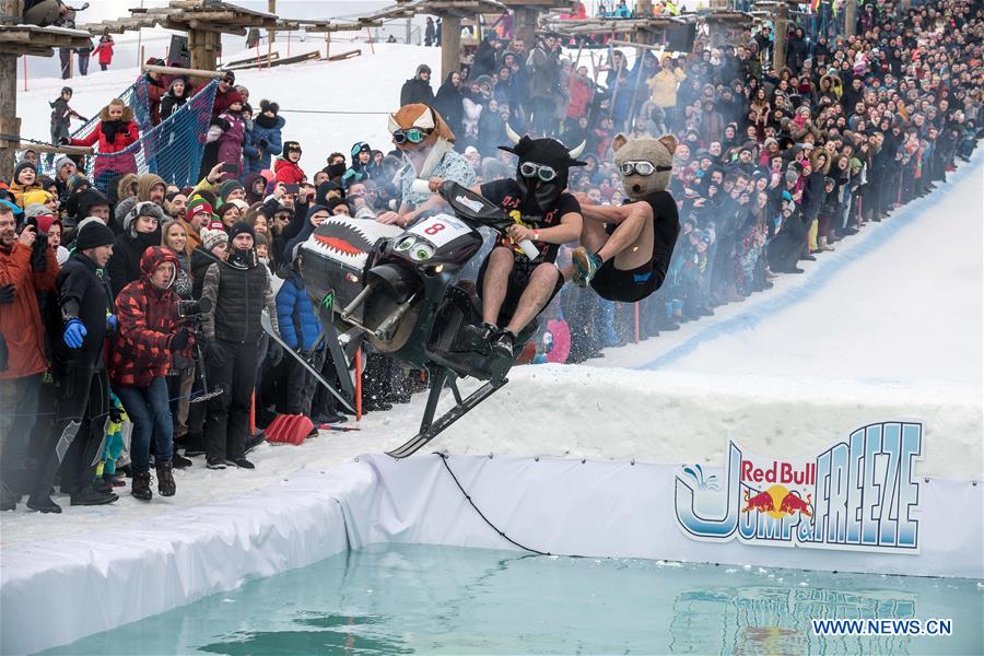 (SP)LITHUANIA-VILNIUS-JUMP AND FREEZE