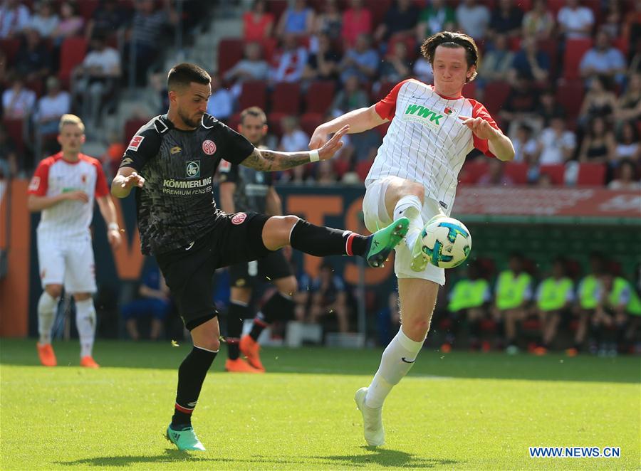 (SP)GERMANY-AUGSBURG-SOCCER-BUNDESLIGA-AUGSBURG VS MAINZ