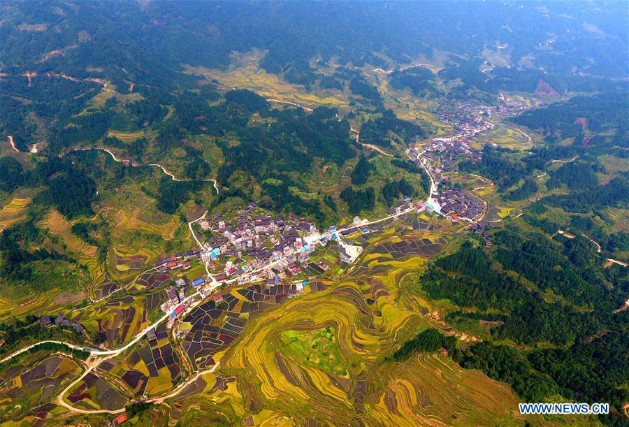 CHINA-GUANGXI-TERRACED FIELD-SCENERY (CN)