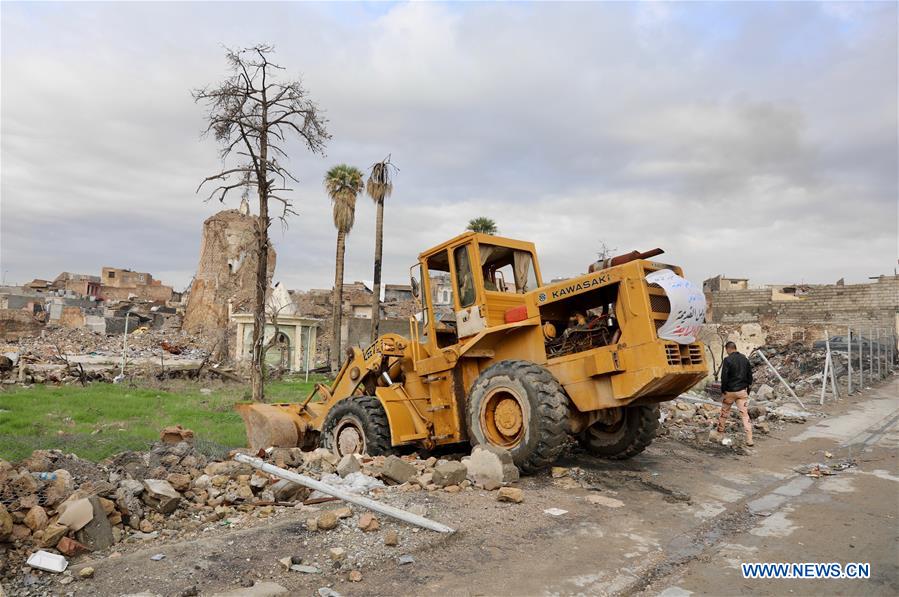 IRAQ-MOSUL-DEBRIS-REMOVAL