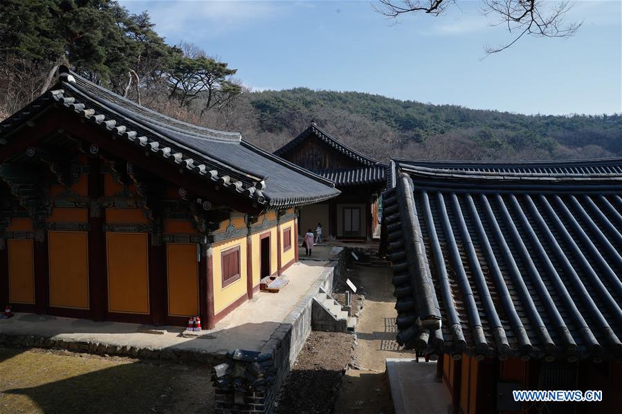 SOUTH KOREA-GYEONGSANGBUK-DO-ANDONG-BONGJEONGSA TEMPLE