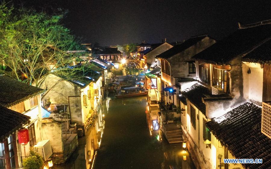 CHINA-KUNSHAN-ZHOUZHUANG ANCIENT TOWN-NIGHT VIEW (CN)