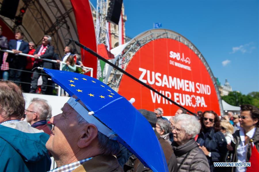 AUSTRIA-VIENNA-MAY 1ST-PARADE