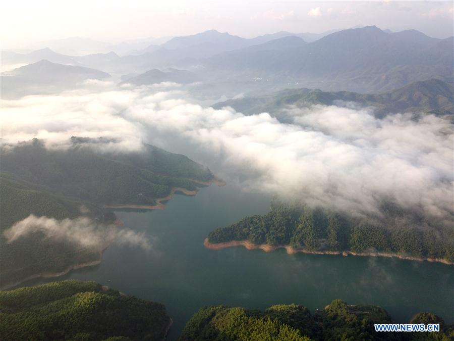 CHINA-ANHUI-DABIESHAN MOUNTAIN-SCENERY (CN)