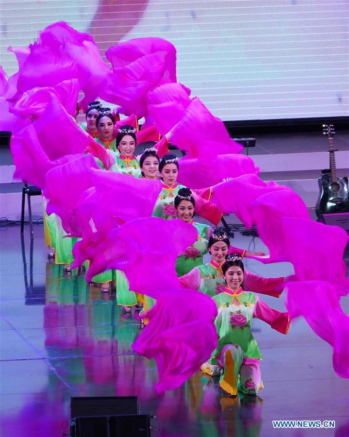 UZBEKISTAN-TASHKENT-UZBEK STUDENTS-CHINESE ART FESTIVAL