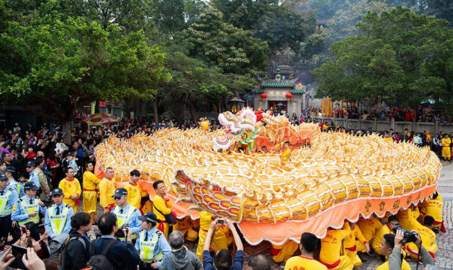 Dragon dance performed in Macao to celebrate Lunar New Year