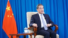 Starting "diplomatic war" exposes U.S. lack of confidence: Chinese FM