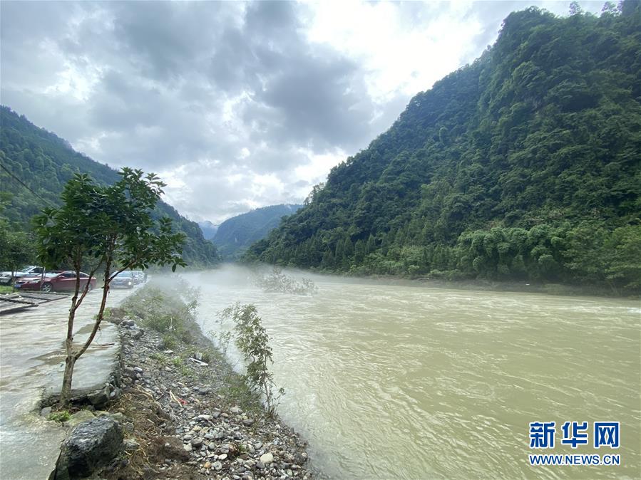 （防汛抗洪·图文互动）（1）山洪袭来前，澧水河畔大转移