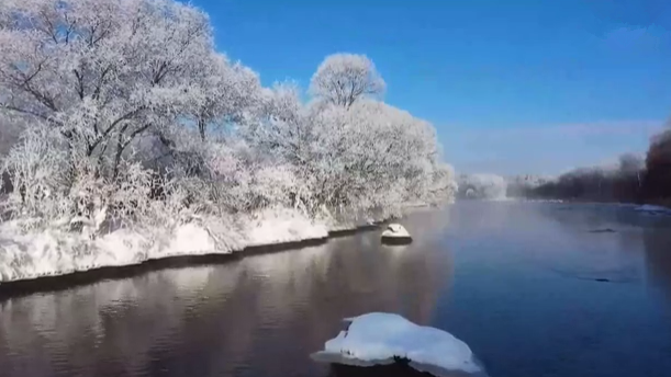 跨越山海，他把“童话世界”送给就地过年的你！