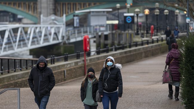 英国1500万人接种第一剂新冠疫苗