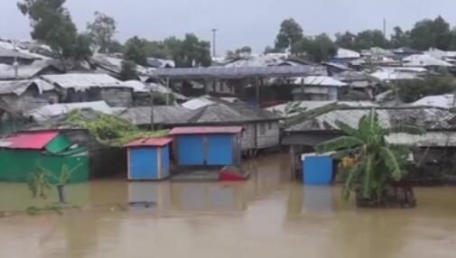 天灾！暴雨倾盆 孟加拉国难民村30万人被困